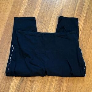 Ruby Ribbon Black Capri Leggings with White Side Stitch